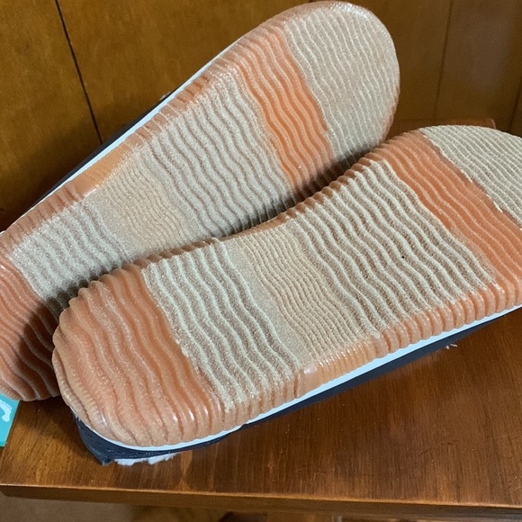 JBU BY JAMBU- Navy Blue Shoes (11M) - Picture 4 of 9